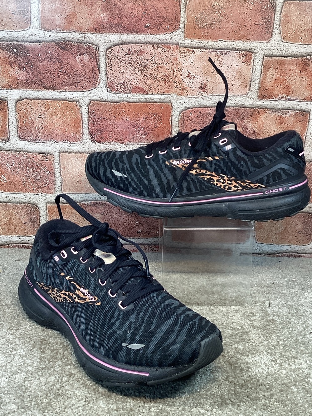 Brooks Ghost 15 Run Wild Edition women’s sneakers size 7.5